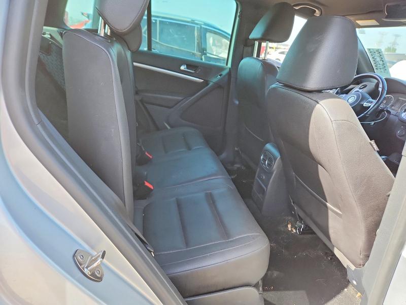 VOLKSWAGEN TIGUAN S 2015