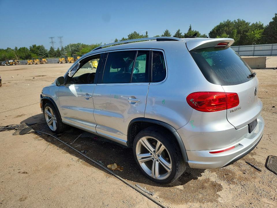VOLKSWAGEN TIGUAN S 2015