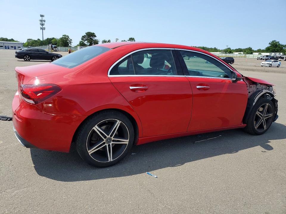 MERCEDES-BENZ A 220 2019