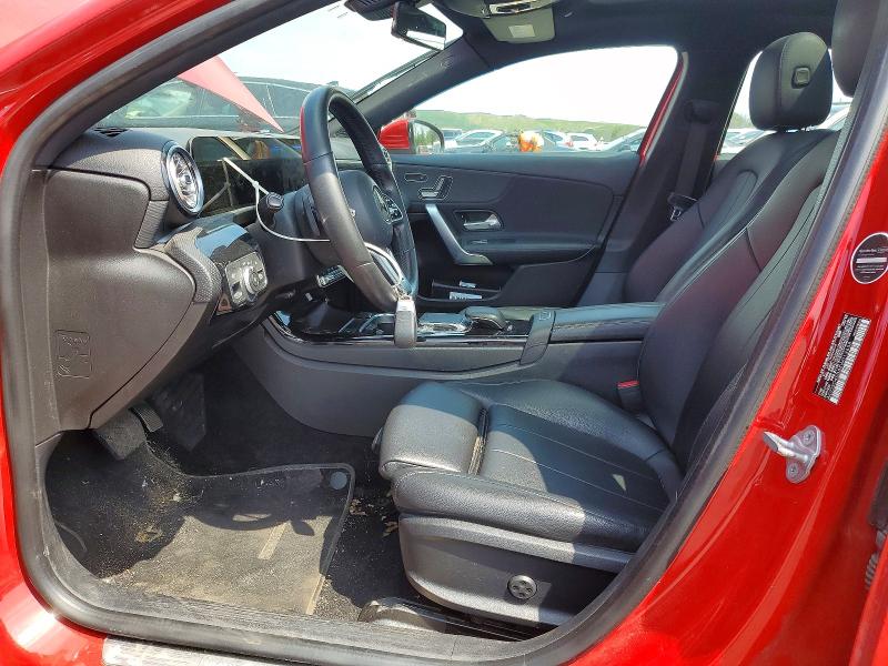 MERCEDES-BENZ A 220 2019