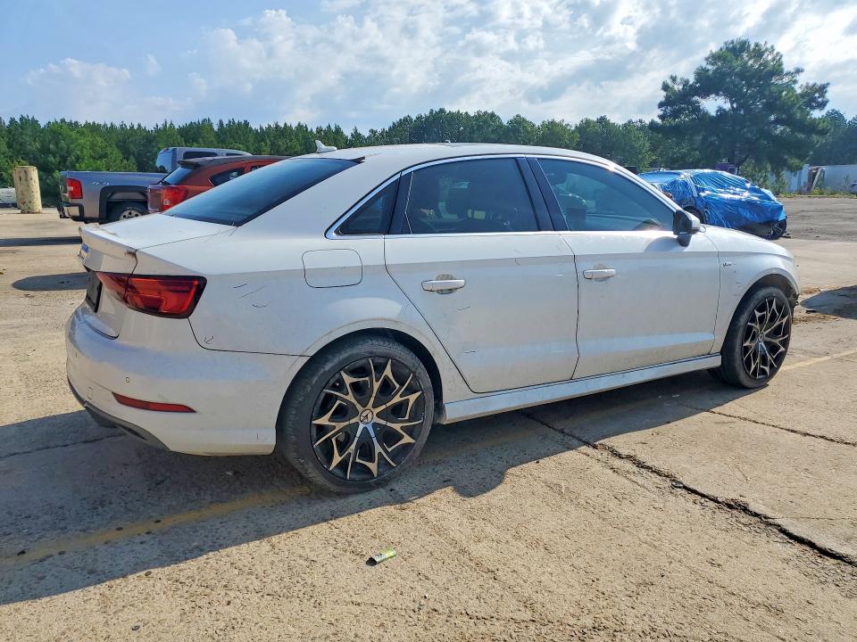 AUDI A3 PREMIUM PLUS 2018