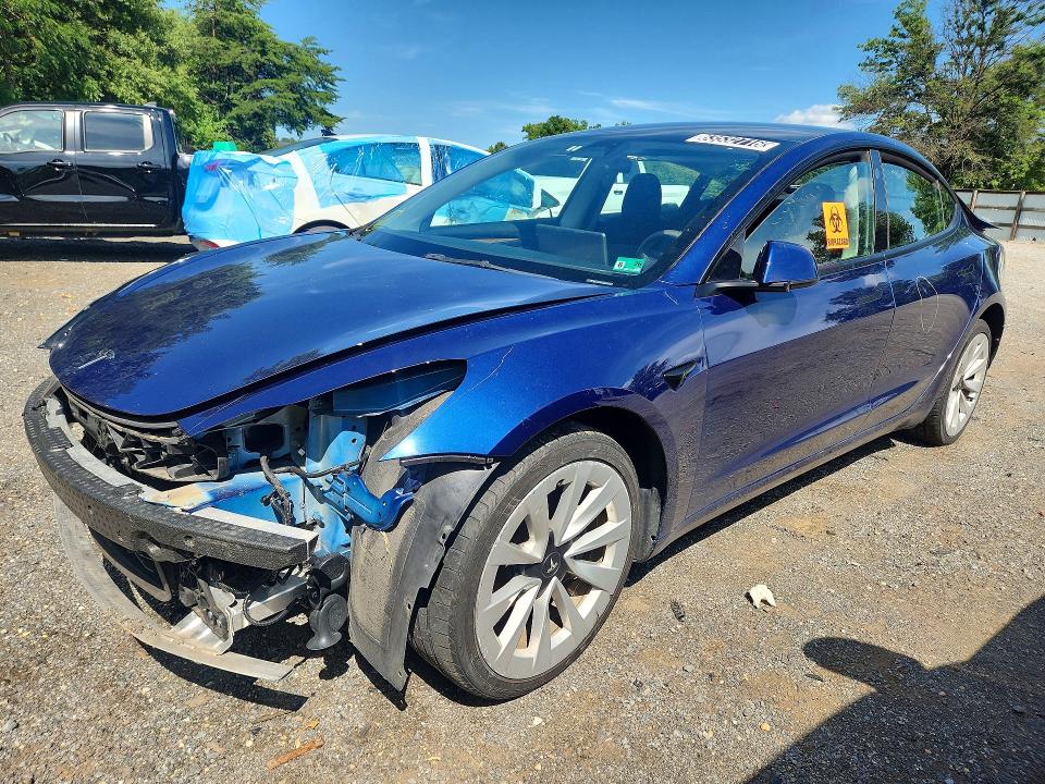TESLA MODEL 3 2022