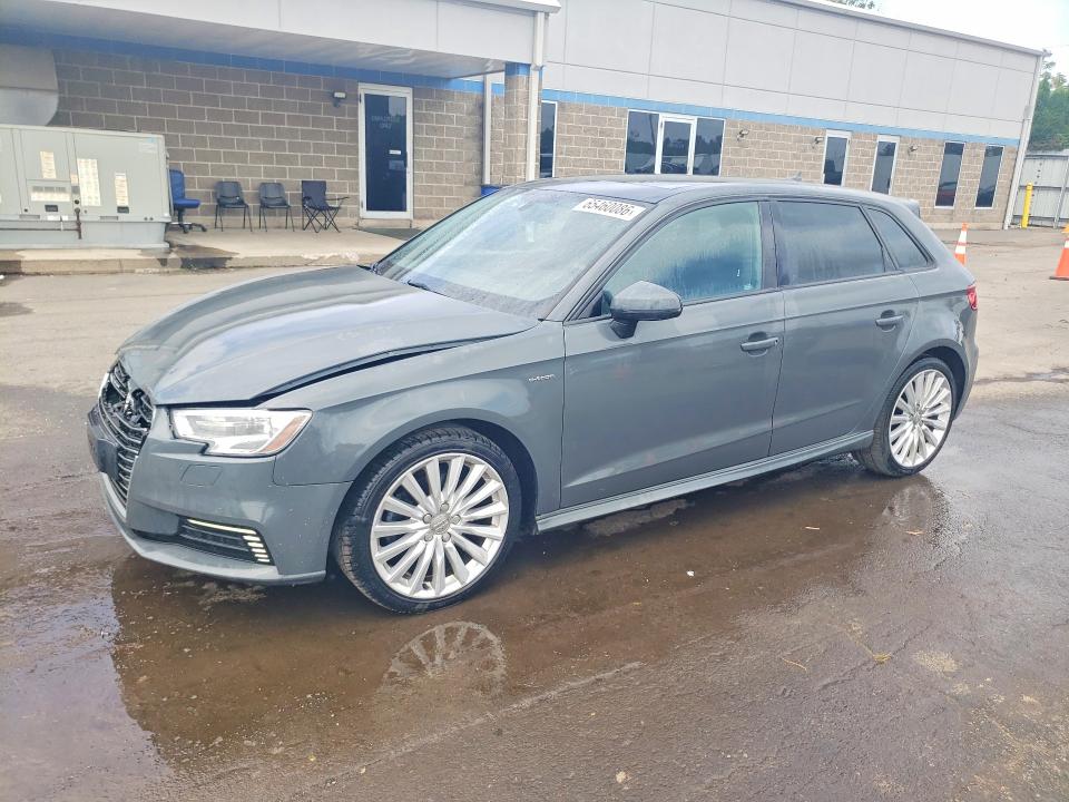 AUDI A3 E-TRON PREMIUM 2016