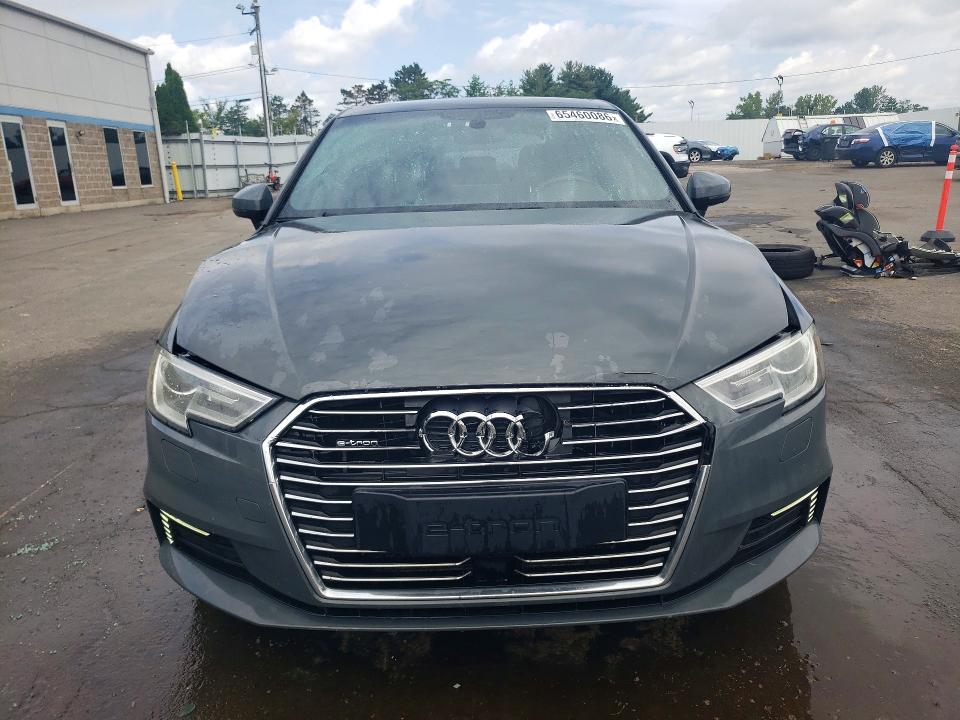 AUDI A3 E-TRON PREMIUM 2016