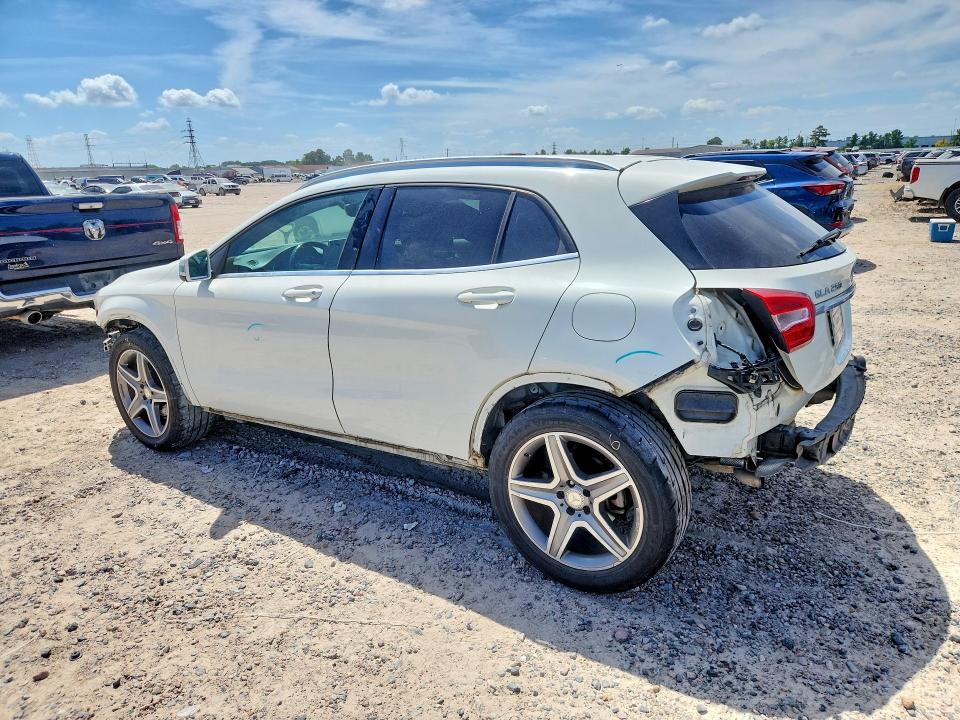 MERCEDES-BENZ GLA 250 4MATIC 2016