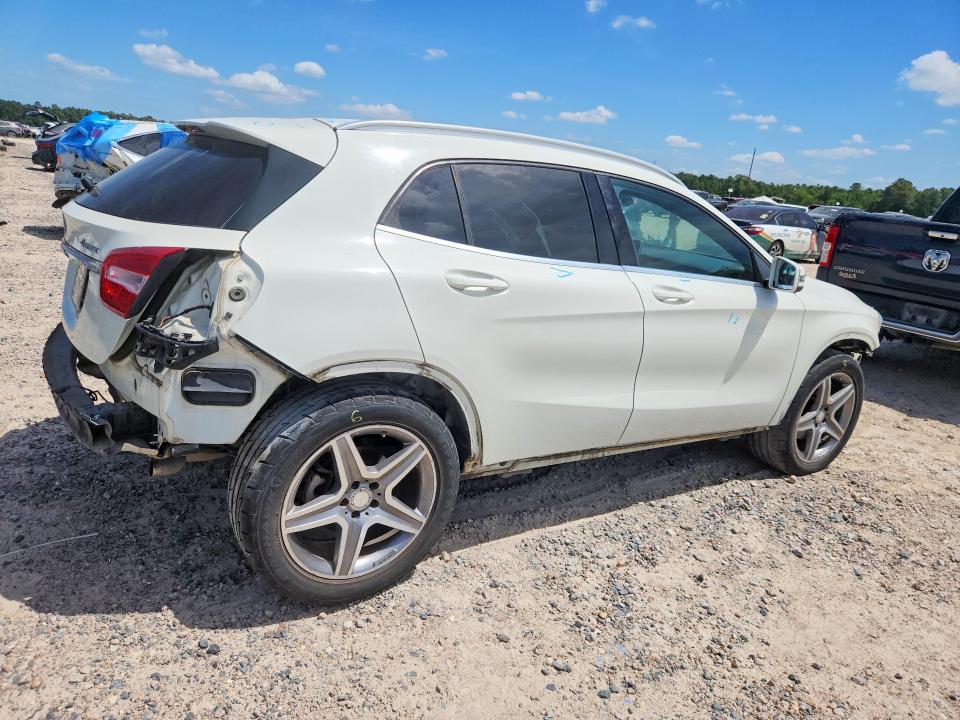 MERCEDES-BENZ GLA 250 4MATIC 2016