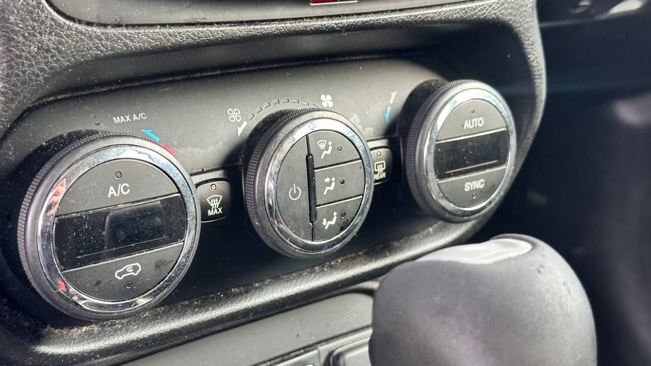 JEEP RENEGADE LATITUDE 2016