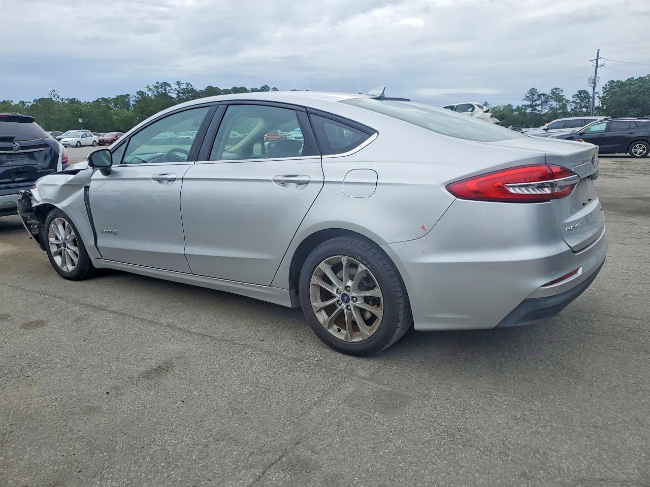 FORD FUSION SE HYBRID 2019