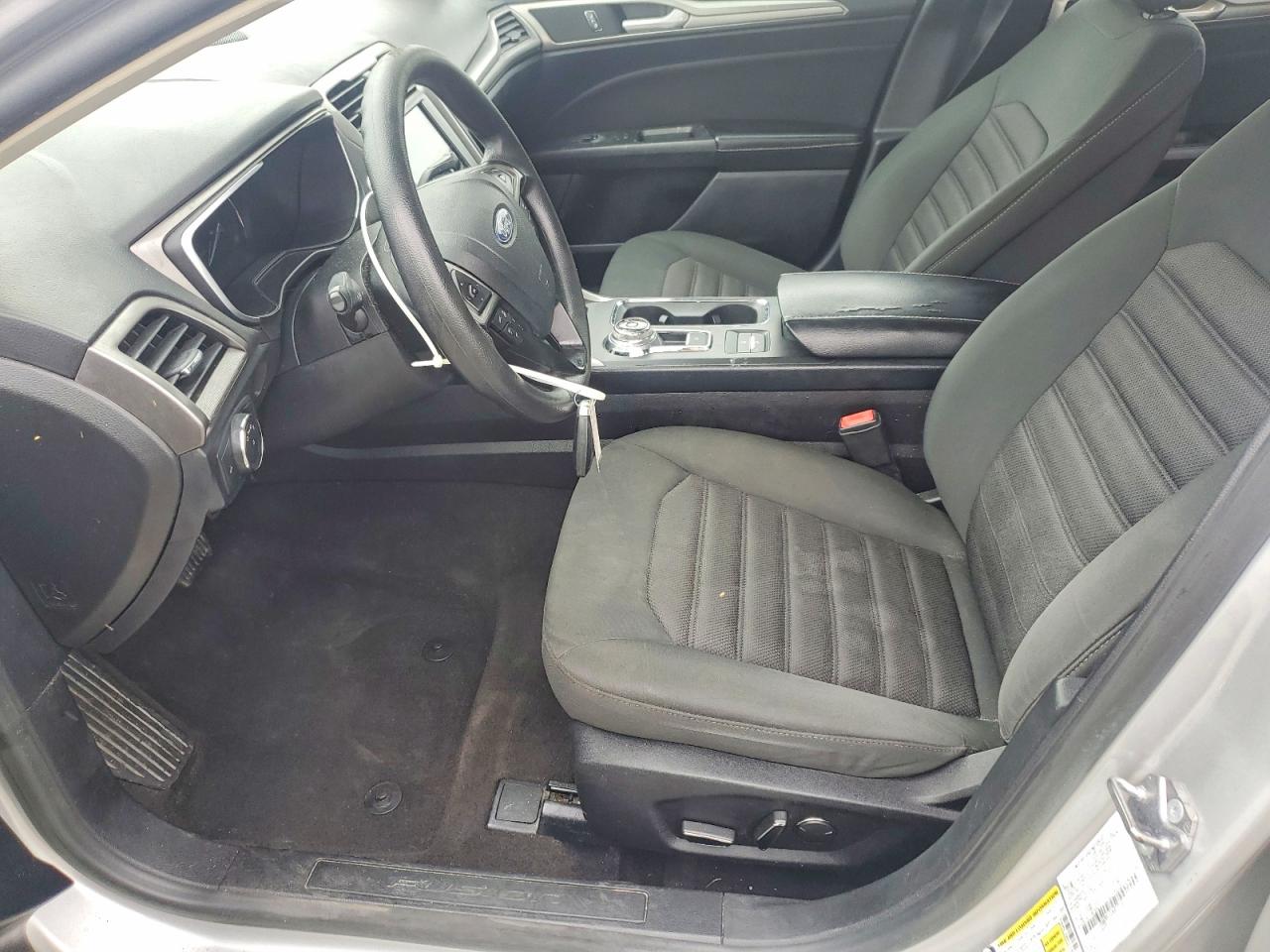 FORD FUSION SE HYBRID 2019