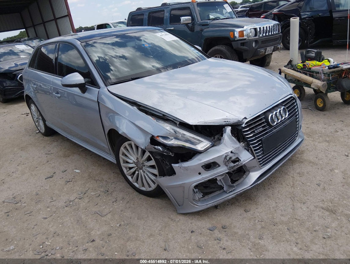 AUDI A3 E-TRON 1.4T PREMIUM 2016