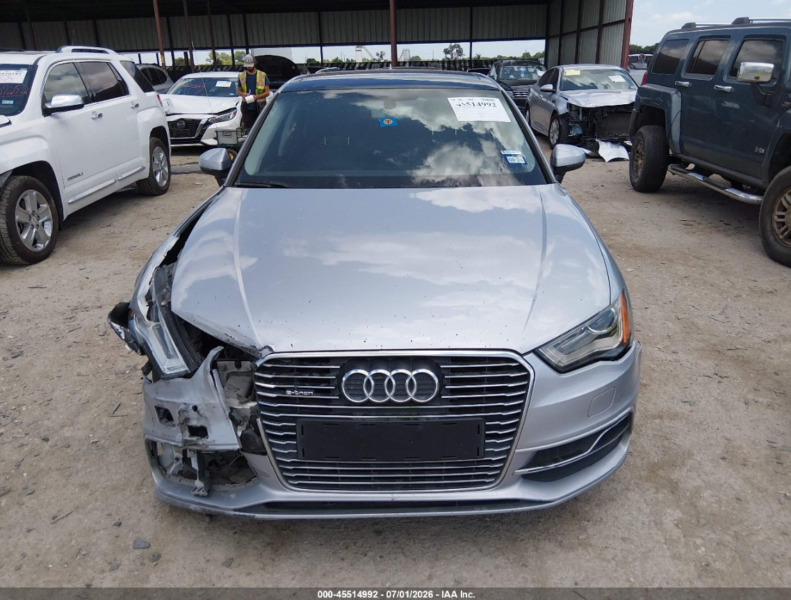 AUDI A3 E-TRON 1.4T PREMIUM 2016