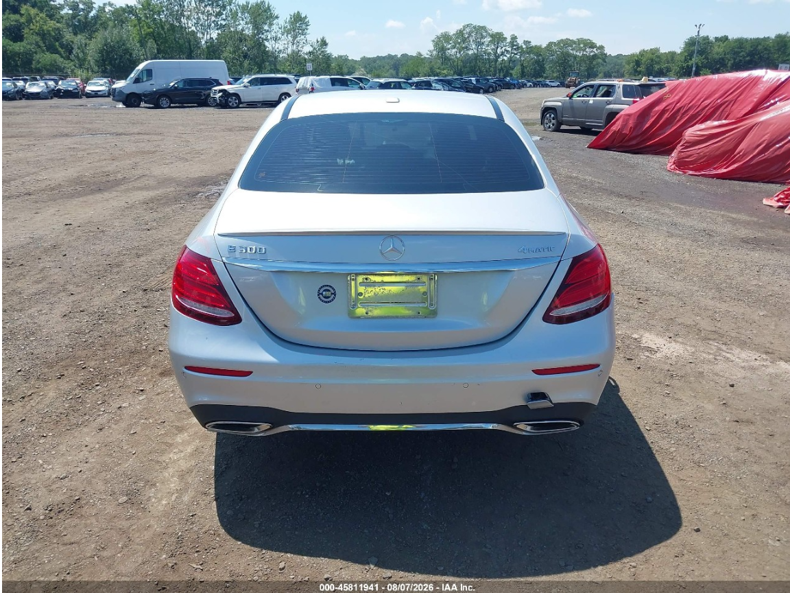MERCEDES-BENZ E 300 4MATIC AMG LINE 2017