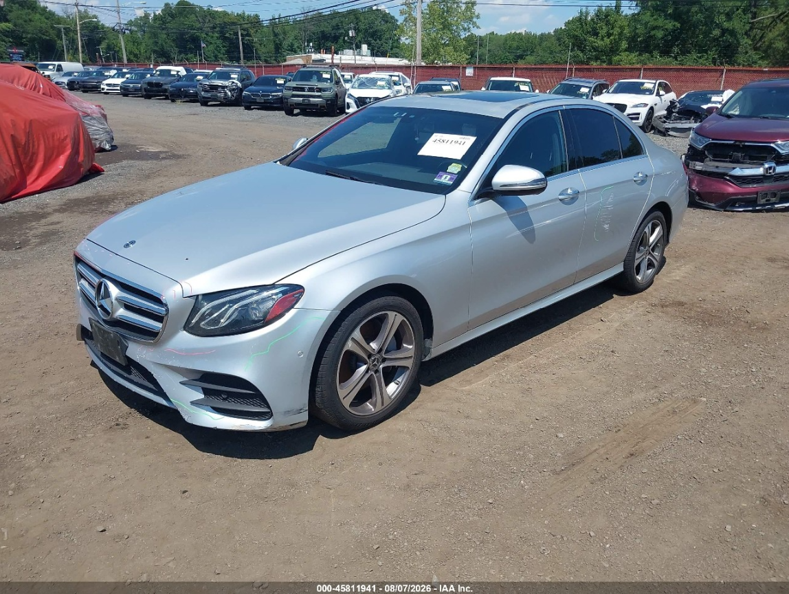 MERCEDES-BENZ E 300 4MATIC AMG LINE 2017