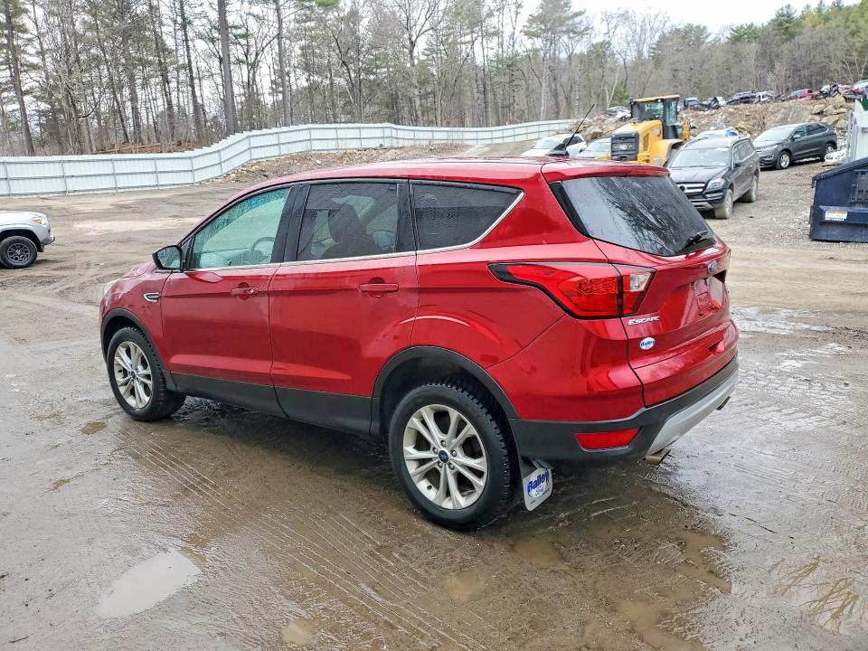 FORD ESCAPE SE 2018
