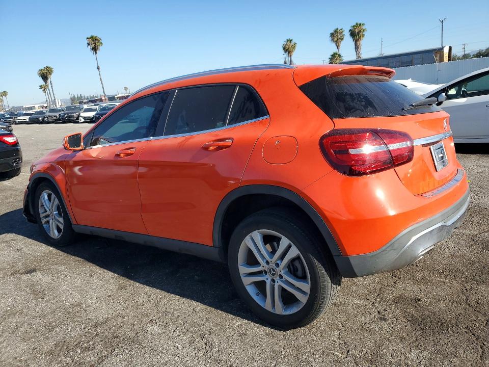 MERCEDES-BENZ GLA 250 2020