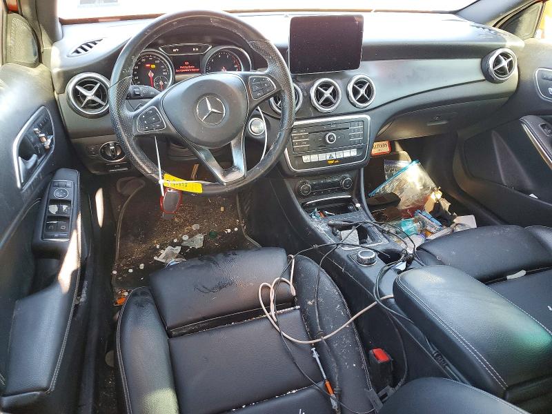 MERCEDES-BENZ GLA 250 2020