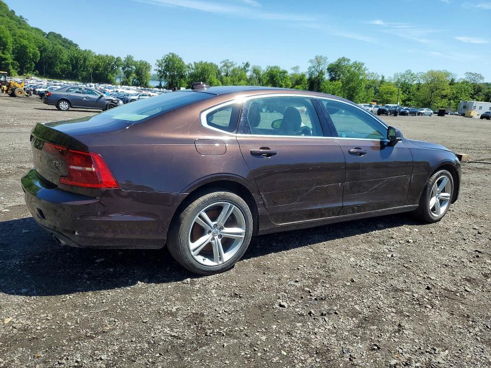 VOLVO S90 T5 MOMENTUM 2017