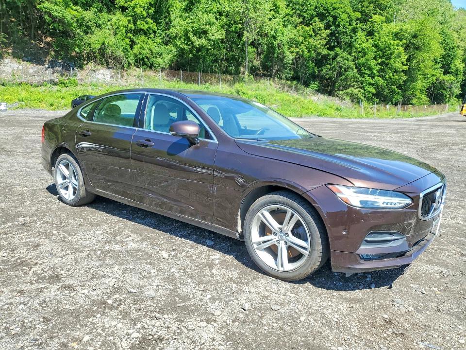 VOLVO S90 T5 MOMENTUM 2017