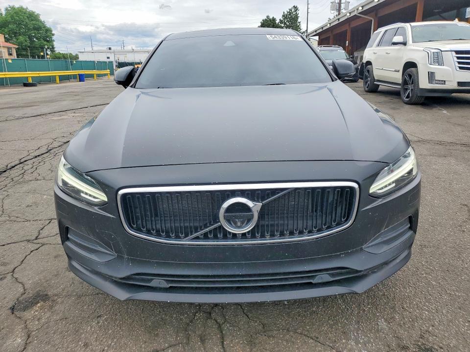 VOLVO S90 T6 MOMENTUM 2017