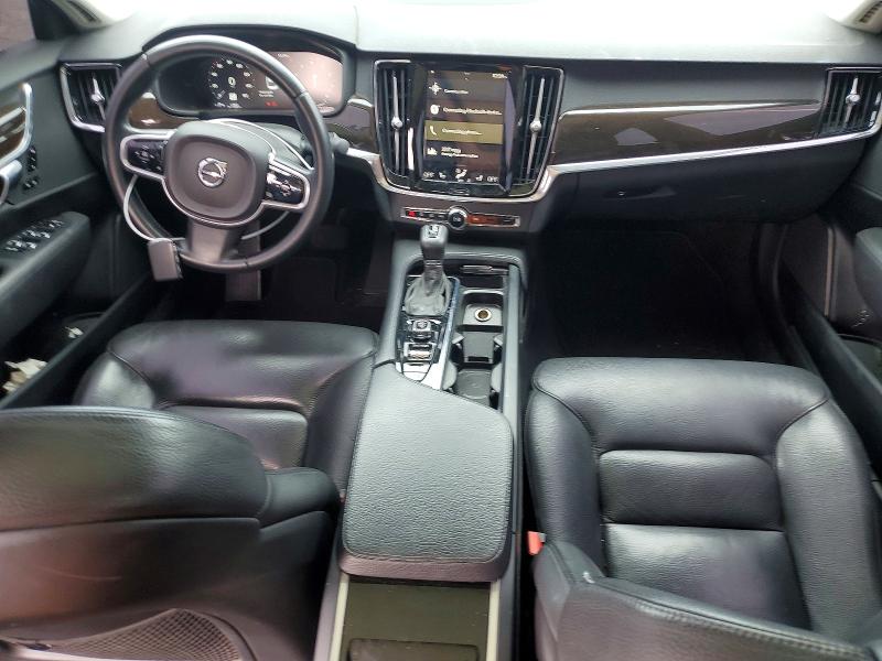 VOLVO S90 T6 MOMENTUM 2017