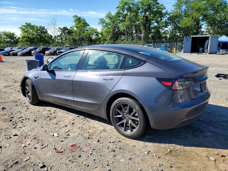 TESLA MODEL 3 2023