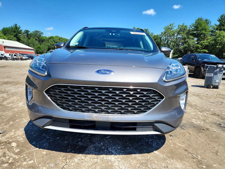 FORD ESCAPE TITANIUM 2022