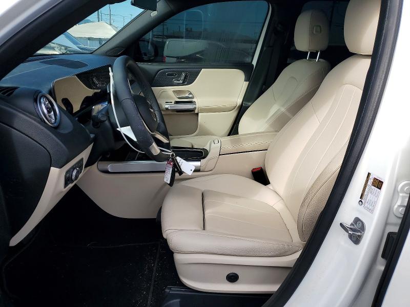 MERCEDES-BENZ GLB 250 2024