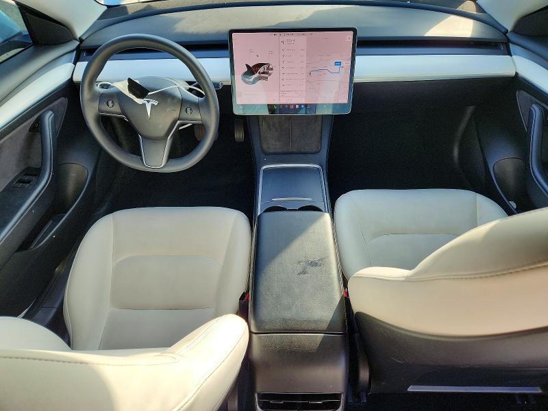 TESLA MODEL 3 2021