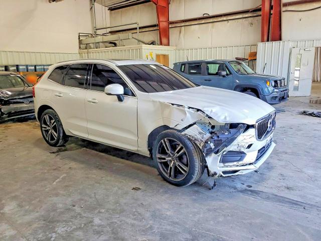 VOLVO XC60 T6 MOMENTUM 2019