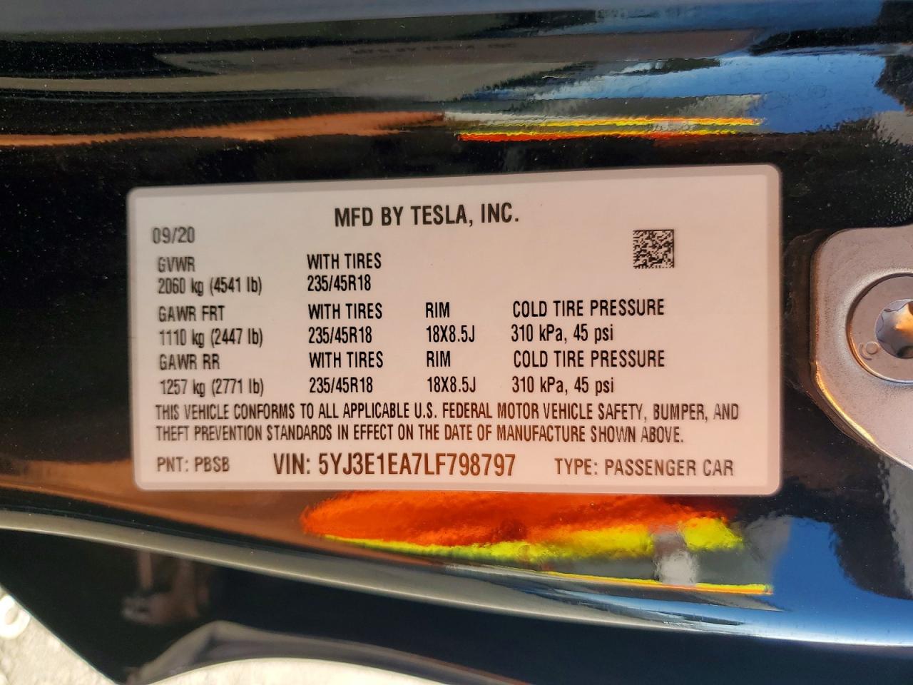TESLA MODEL 3 2020