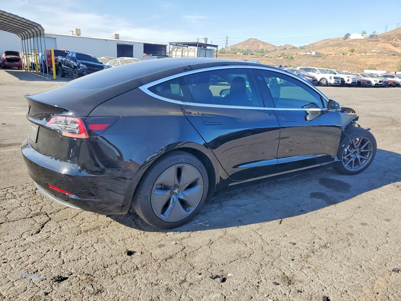 TESLA MODEL 3 2020