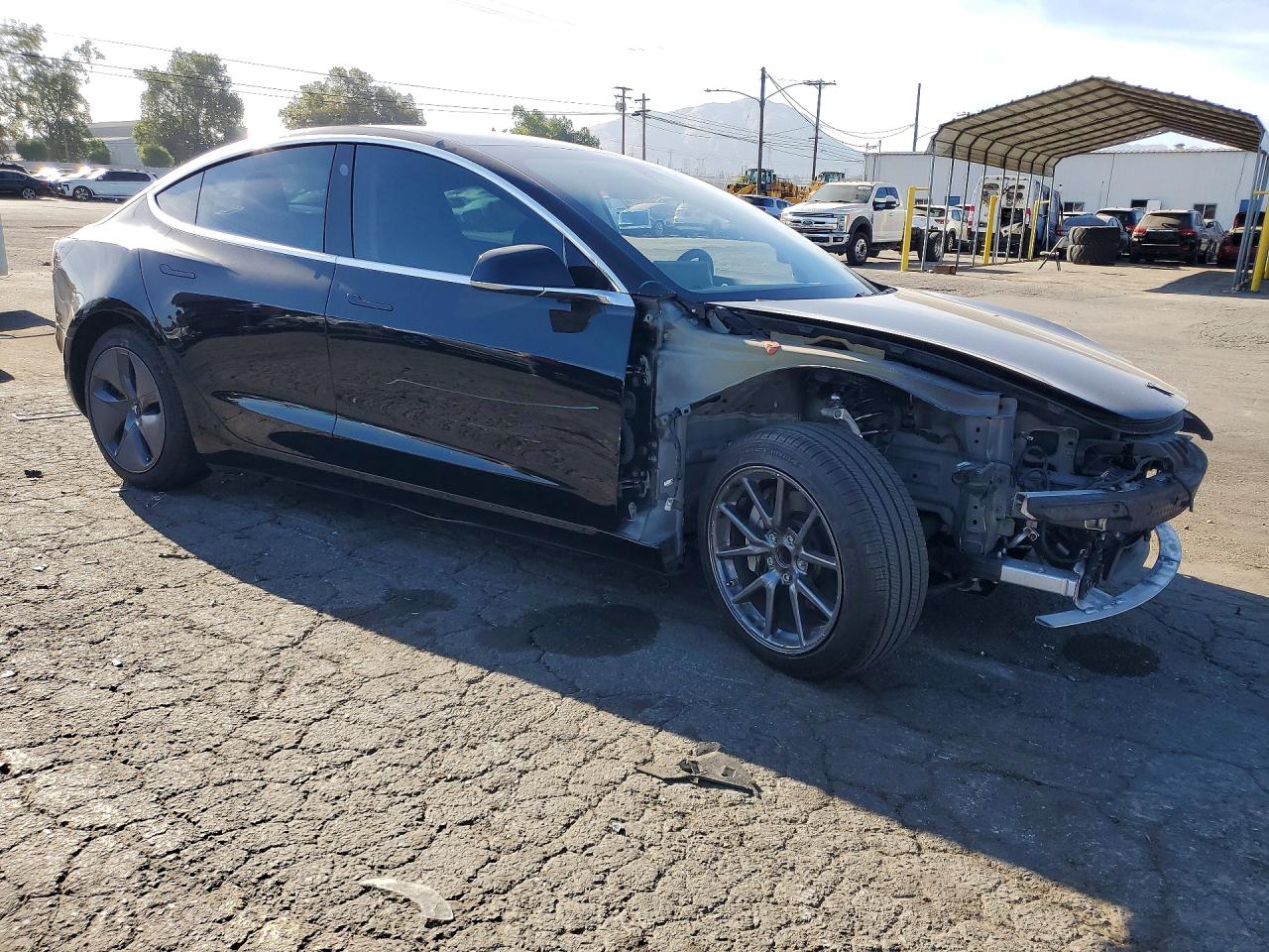 TESLA MODEL 3 2020