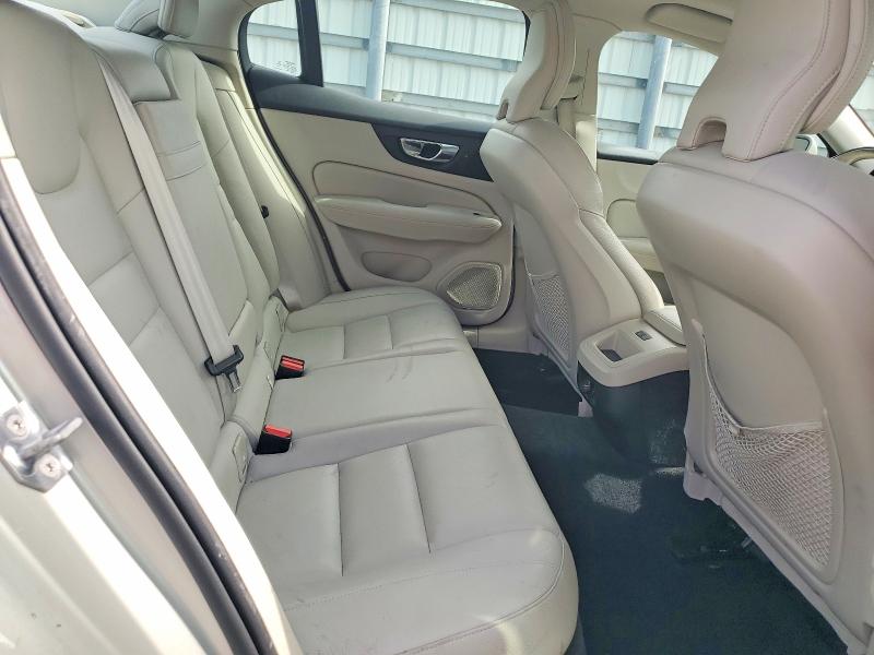 VOLVO S60 T6 MOMENTUM 2019