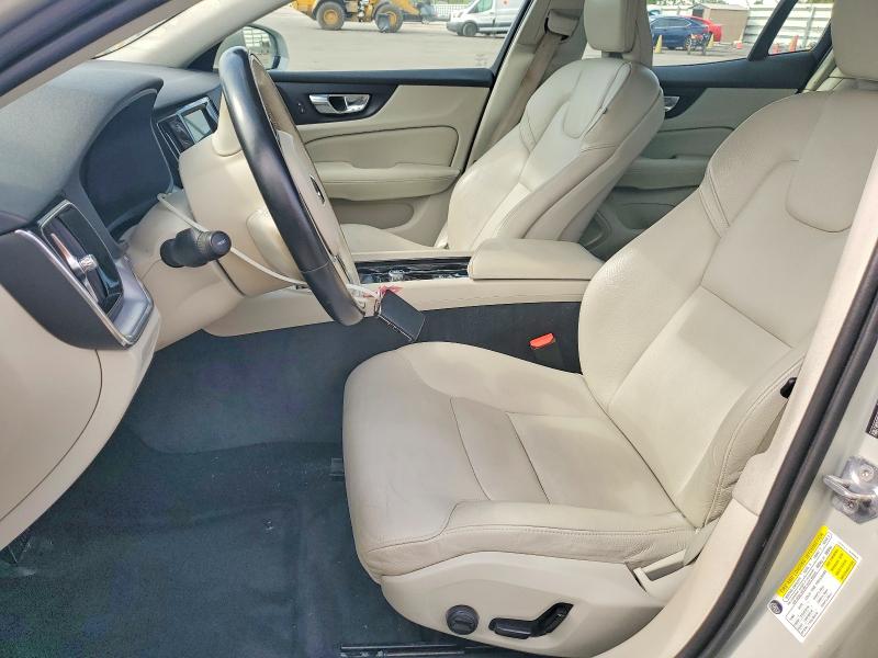 VOLVO S60 T6 MOMENTUM 2019