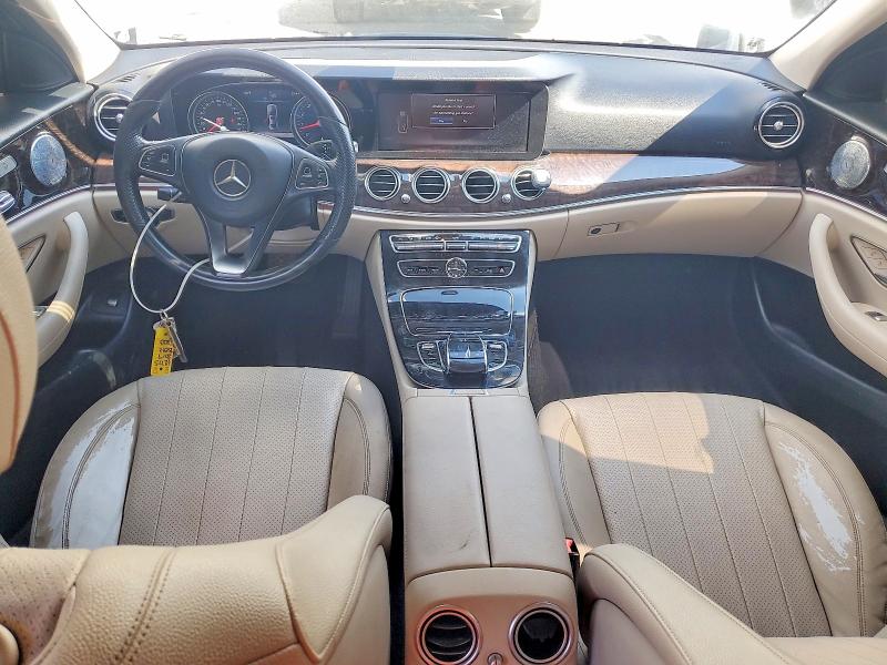 MERCEDES-BENZ E 300 2016