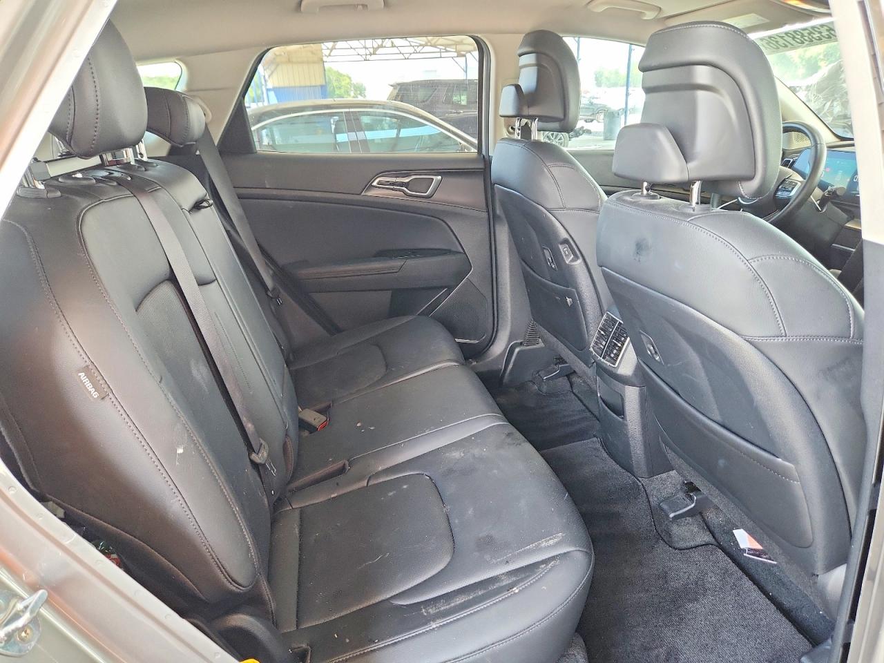 KIA SPORTAGE EX 2023