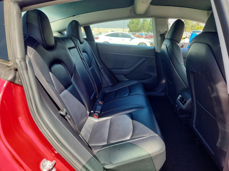 TESLA MODEL 3 2021