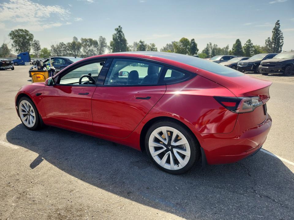 TESLA MODEL 3 2021