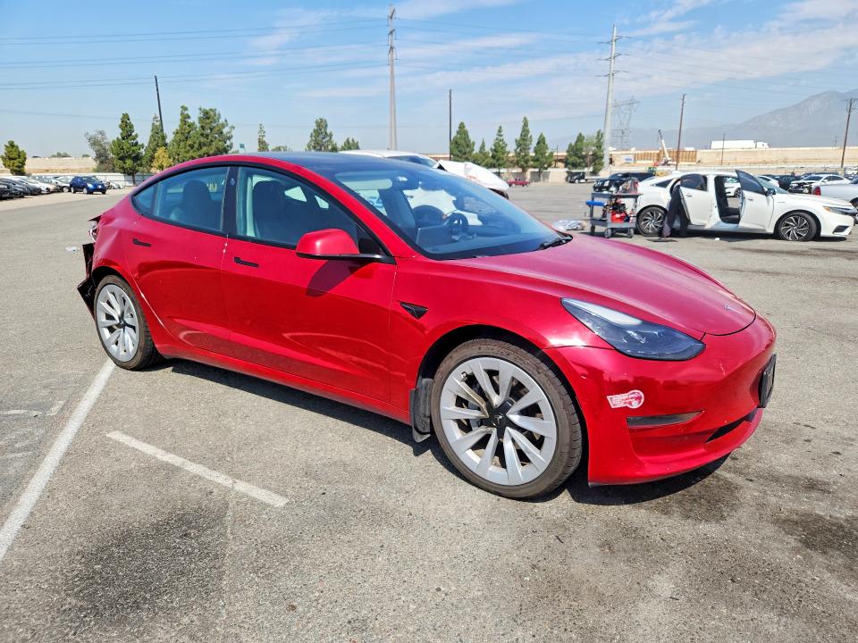 TESLA MODEL 3 2021