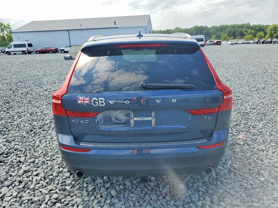 VOLVO XC60 T5 MOMENTUM 2020