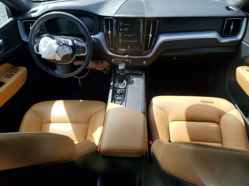 VOLVO XC60 T5 MOMENTUM 2020