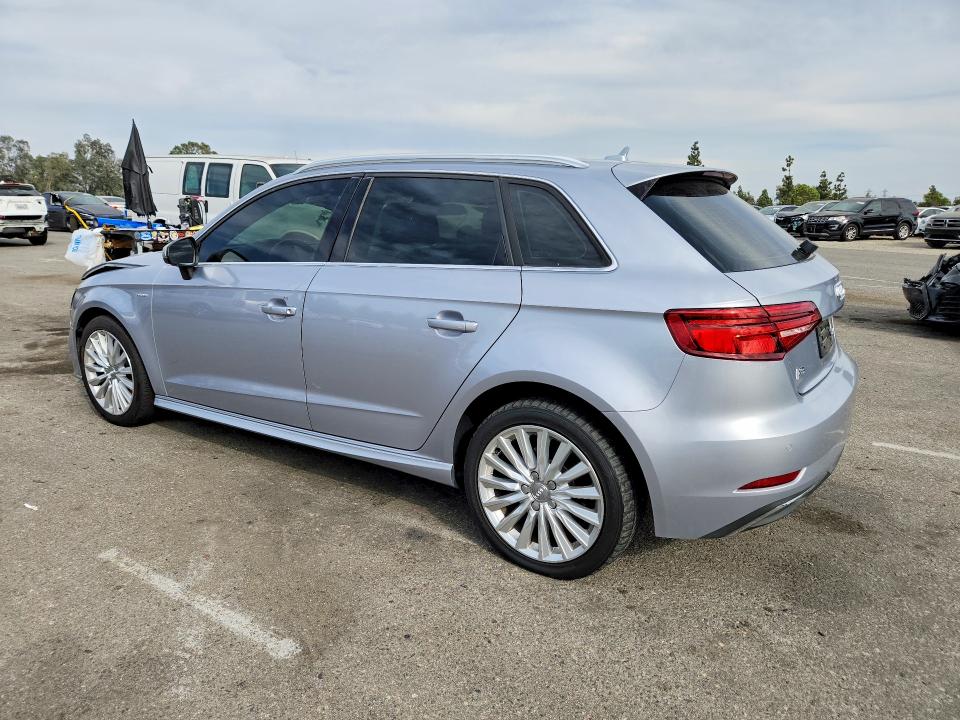 AUDI A3 E-TRON PREMIUM PLUS 2016