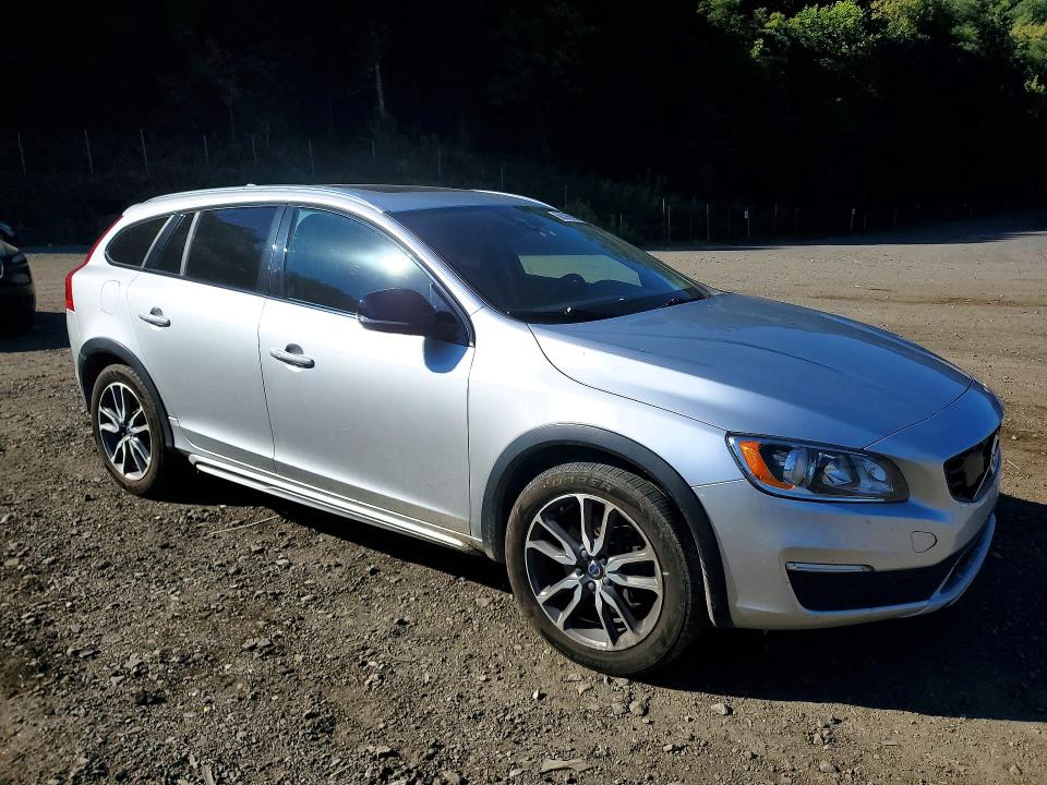 VOLVO V60 CROSS COUNTRY PREMIER 2017