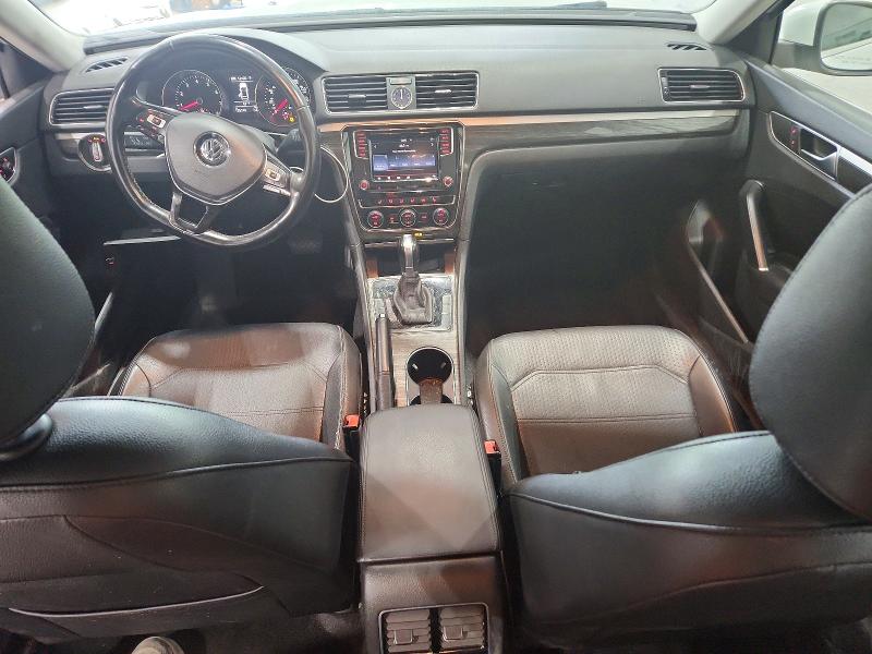 VOLKSWAGEN PASSAT SE 2015