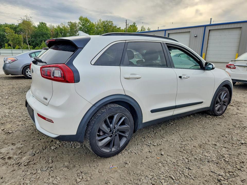 KIA NIRO EX 2017