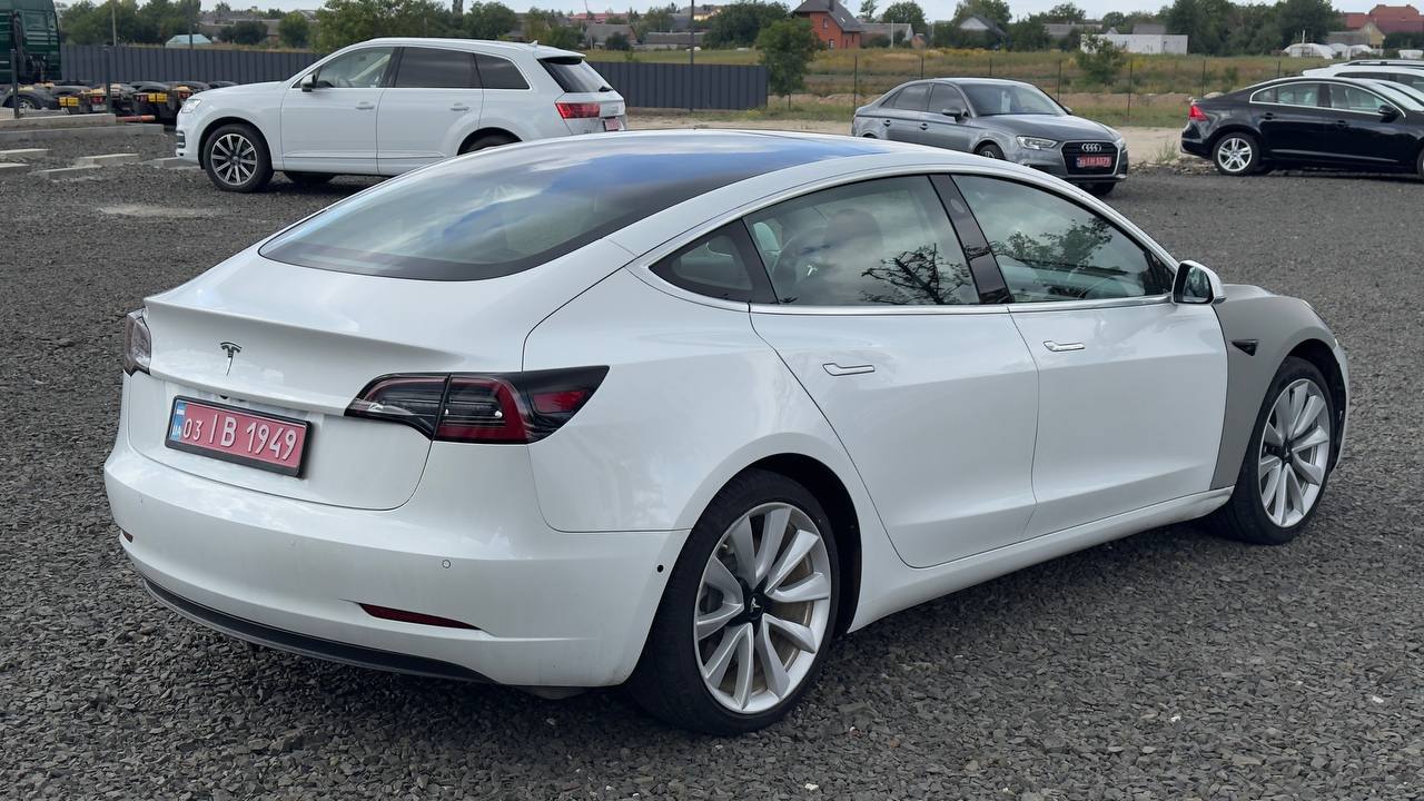 TESLA MODEL 3 2019