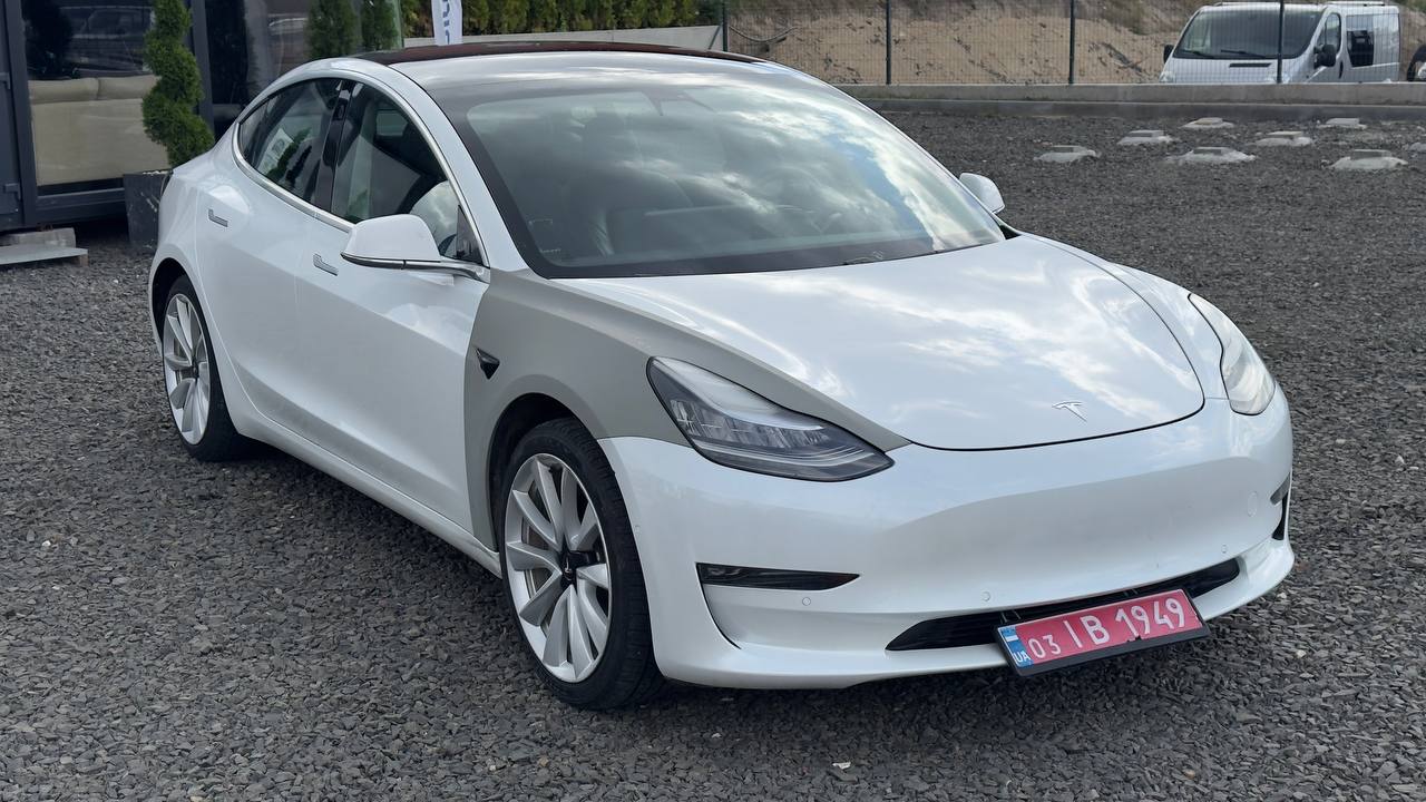 TESLA MODEL 3 2019