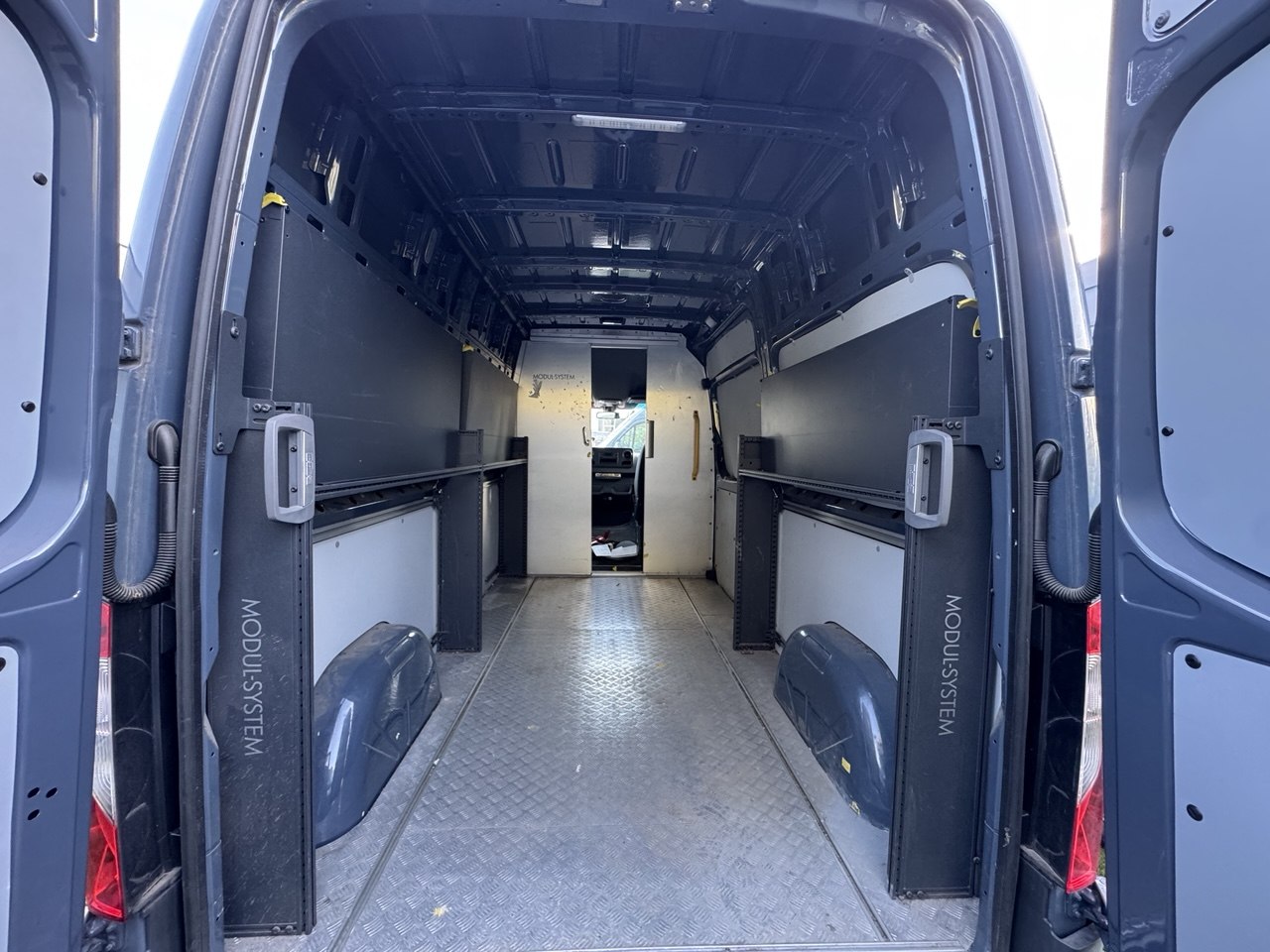 Mercedes-Benz eSprinter 2020