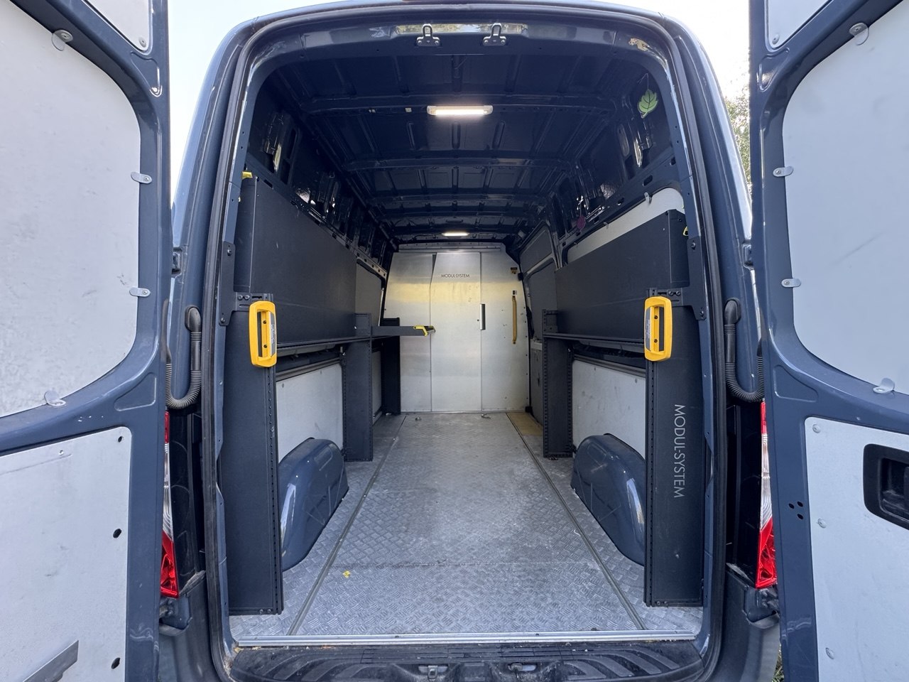 Mercedes-Benz eSprinter 2020