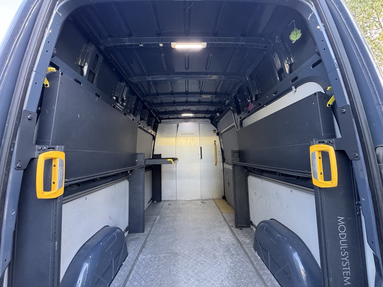 Mercedes-Benz eSprinter 2020